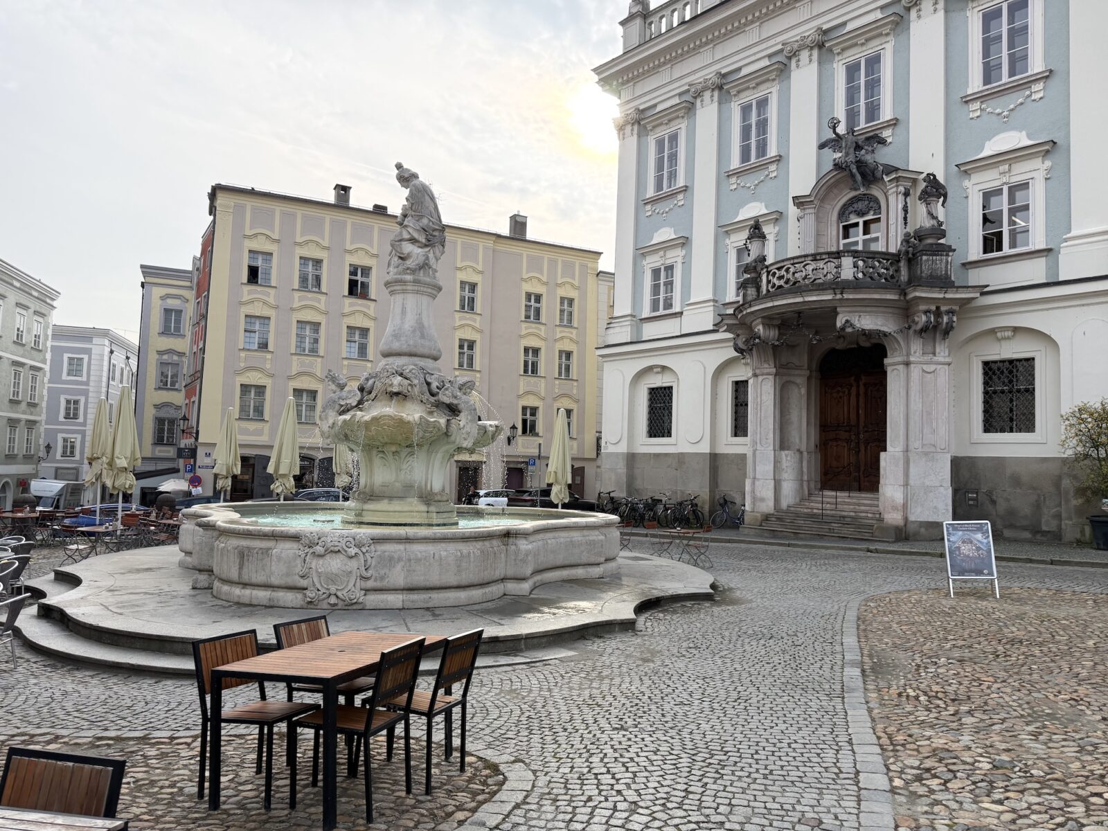 Drehort Residenzplatz mit Wittelsbacherbrunnen, Passau